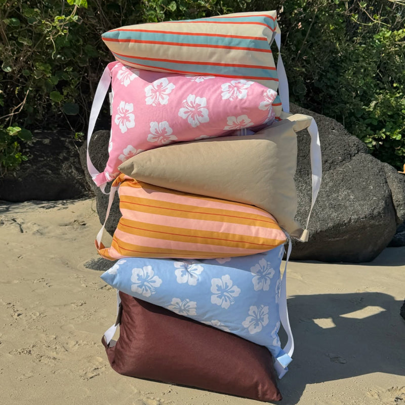 Multifunctional beach cloth bag backrest